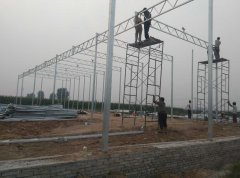 <b>陽光板與傳統(tǒng)普通的大棚膜比較，它有如下優(yōu)勢</b>